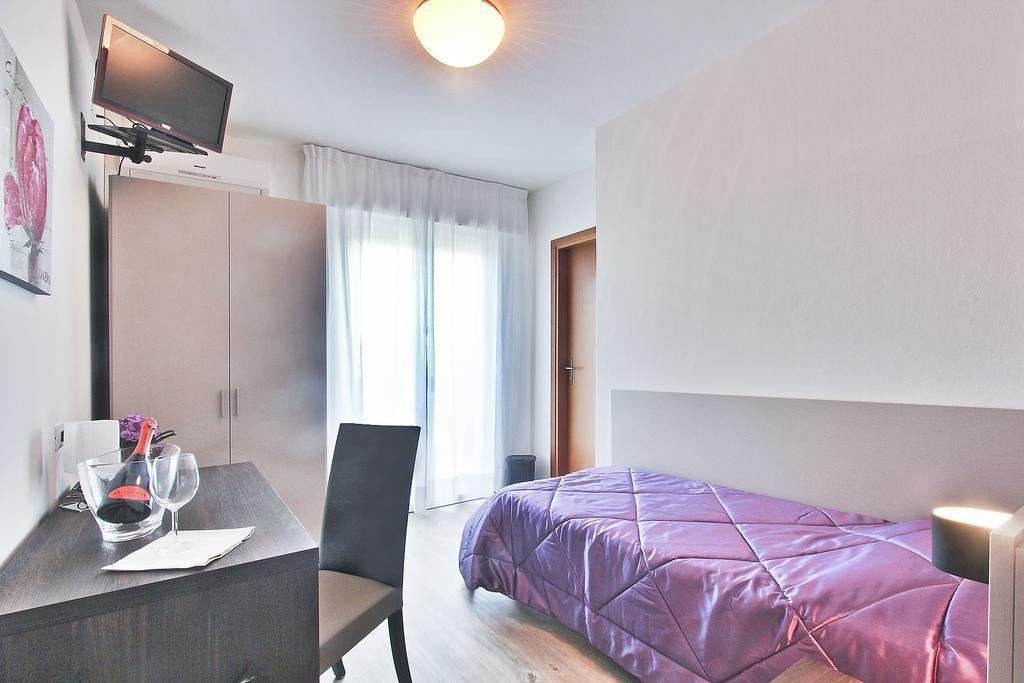 Hotel Gambrinus Lignano Sabbiadoro Pokój zdjęcie