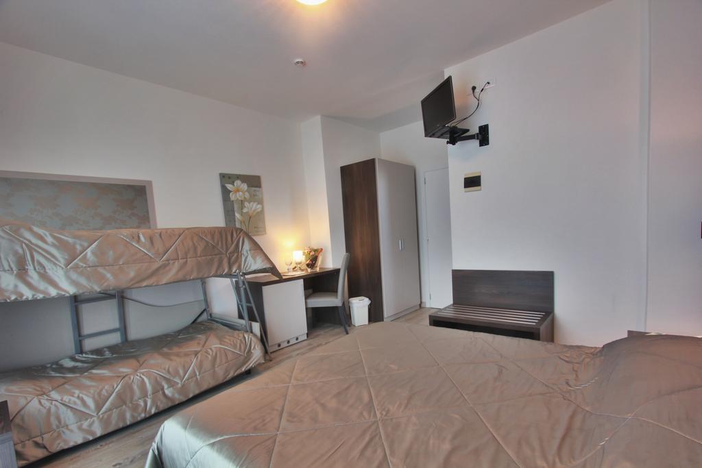 Hotel Gambrinus Lignano Sabbiadoro Pokój zdjęcie