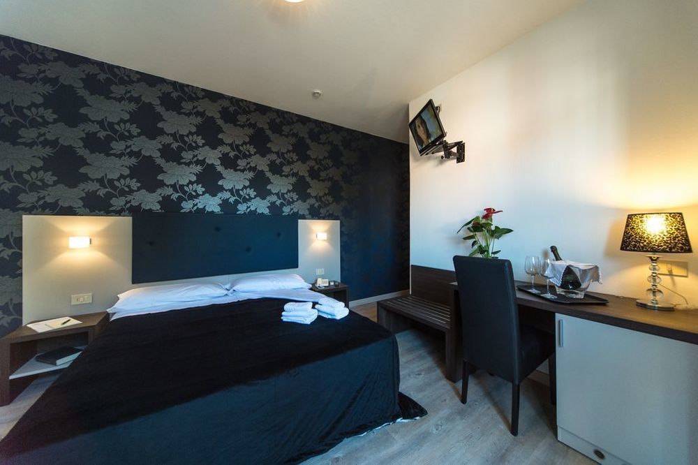 Hotel Gambrinus Lignano Sabbiadoro Zewnętrze zdjęcie